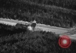 Standbild strafing europäische Theater, 1944, aus Sekunde 10 historischem Filmmaterial Videoclip 65675045676
