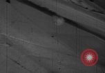 Standbild strafing europäische Theater, 1944, aus Sekunde 17 historischem Filmmaterial Videoclip 65675045676