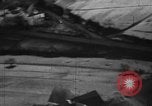 Standbild strafing europäische Theater, 1944, aus Sekunde 21 historischem Filmmaterial Videoclip 65675045676