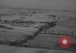 Standbild strafing europäische Theater, 1944, aus Sekunde 28 historischem Filmmaterial Videoclip 65675045676