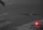Standbild Luft-zu-Luft angriff europäische Theater, 1944, aus Sekunde 24 historischem Filmmaterial Videoclip 65675045678
