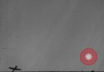Standbild Luft-zu-Luft angriff europäische Theater, 1945, aus Sekunde 25 historischem Filmmaterial Videoclip 65675045680
