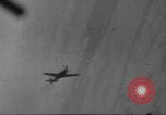 Standbild Luft-zu-Luft angriff europäische Theater, 1945, aus Sekunde 40 historischem Filmmaterial Videoclip 65675045680