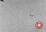 Standbild strafing europäische Theater, 1945, aus Sekunde 42 historischem Filmmaterial Videoclip 65675045681