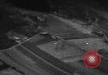 Standbild strafing europäische Theater, 1945, aus Sekunde 10 historischem Filmmaterial Videoclip 65675045682