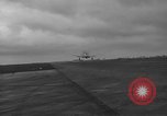 Immagine di P-47s del USAAF 365Fighter Group Chievres Belgio, 1944, secondo 60 filmato di repertorio 65675045685