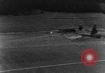Standbild strafing europäische Theater, 1944, aus Sekunde 17 historischem Filmmaterial Videoclip 65675045706
