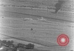 Standbild strafing europäische Theater, 1944, aus Sekunde 9 historischem Filmmaterial Videoclip 65675045707