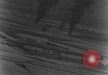 Standbild strafing europäische Theater, 1944, aus Sekunde 27 historischem Filmmaterial Videoclip 65675045707