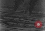 Standbild strafing europäische Theater, 1944, aus Sekunde 30 historischem Filmmaterial Videoclip 65675045707