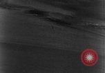 Standbild strafing europäische Theater, 1944, aus Sekunde 35 historischem Filmmaterial Videoclip 65675045707
