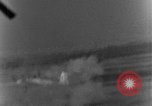 Immagine di Bombardamento Teatro europeo, 1944, secondo 17 filmato di repertorio 65675045708