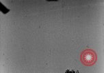 Standbild strafing europäische Theater, 1944, aus Sekunde 24 historischem Filmmaterial Videoclip 65675045709