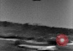 Standbild strafing europäische Theater, 1944, aus Sekunde 27 historischem Filmmaterial Videoclip 65675045709