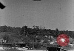 Standbild strafing europäische Theater, 1944, aus Sekunde 28 historischem Filmmaterial Videoclip 65675045709
