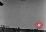 Standbild strafing europäische Theater, 1944, aus Sekunde 29 historischem Filmmaterial Videoclip 65675045709