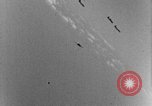 Standbild strafing europäische Theater, 1944, aus Sekunde 48 historischem Filmmaterial Videoclip 65675045709