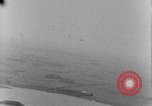 Standbild strafing europäische Theater, 1944, aus Sekunde 58 historischem Filmmaterial Videoclip 65675045709