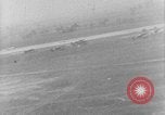 Standbild strafing europäische Theater, 1944, aus Sekunde 13 historischem Filmmaterial Videoclip 65675045710