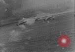 Standbild strafing europäische Theater, 1944, aus Sekunde 32 historischem Filmmaterial Videoclip 65675045710