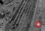 Standbild strafing europäische Theater, 1944, aus Sekunde 9 historischem Filmmaterial Videoclip 65675045711