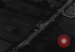 Standbild strafing europäische Theater, 1944, aus Sekunde 27 historischem Filmmaterial Videoclip 65675045716