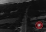 Standbild strafing europäische Theater, 1944, aus Sekunde 31 historischem Filmmaterial Videoclip 65675045716