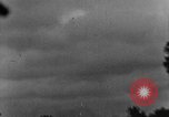 Standbild strafing europäische Theater, 1944, aus Sekunde 33 historischem Filmmaterial Videoclip 65675045716