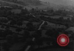 Standbild strafing europäische Theater, 1944, aus Sekunde 5 historischem Filmmaterial Videoclip 65675045717