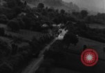 Standbild strafing europäische Theater, 1944, aus Sekunde 10 historischem Filmmaterial Videoclip 65675045717