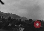 Standbild strafing europäische Theater, 1944, aus Sekunde 11 historischem Filmmaterial Videoclip 65675045717