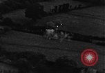 Standbild strafing europäische Theater, 1944, aus Sekunde 15 historischem Filmmaterial Videoclip 65675045717