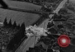 Standbild strafing europäische Theater, 1944, aus Sekunde 25 historischem Filmmaterial Videoclip 65675045717
