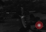 Standbild strafing europäische Theater, 1944, aus Sekunde 37 historischem Filmmaterial Videoclip 65675045717