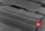 Standbild strafing europäische Theater, 1944, aus Sekunde 8 historischem Filmmaterial Videoclip 65675045718