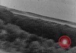 Standbild strafing europäische Theater, 1944, aus Sekunde 14 historischem Filmmaterial Videoclip 65675045718