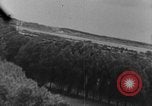Standbild strafing europäische Theater, 1944, aus Sekunde 15 historischem Filmmaterial Videoclip 65675045718