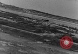 Standbild strafing europäische Theater, 1944, aus Sekunde 19 historischem Filmmaterial Videoclip 65675045718