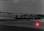 Standbild strafing europäische Theater, 1944, aus Sekunde 15 historischem Filmmaterial Videoclip 65675045719