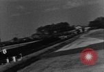 Standbild strafing europäische Theater, 1944, aus Sekunde 22 historischem Filmmaterial Videoclip 65675045719