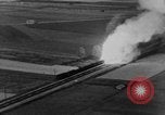Standbild strafing europäische Theater, 1944, aus Sekunde 25 historischem Filmmaterial Videoclip 65675045719