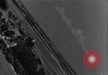 Standbild strafing europäische Theater, 1944, aus Sekunde 41 historischem Filmmaterial Videoclip 65675045719