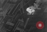 Standbild strafing europäische Theater, 1944, aus Sekunde 44 historischem Filmmaterial Videoclip 65675045719