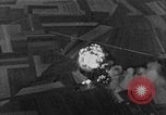 Standbild strafing europäische Theater, 1944, aus Sekunde 51 historischem Filmmaterial Videoclip 65675045719