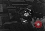 Standbild strafing europäische Theater, 1944, aus Sekunde 55 historischem Filmmaterial Videoclip 65675045719