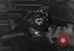 Standbild strafing europäische Theater, 1944, aus Sekunde 56 historischem Filmmaterial Videoclip 65675045719