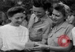 Image Des civils américains Santo Tomas Philippines, 1945, de la seconde 46 séquences d'archives historiques vidéo 65675045812