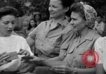 Image Des civils américains Santo Tomas Philippines, 1945, de la seconde 49 séquences d'archives historiques vidéo 65675045812