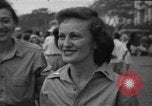 Image Des civils américains Santo Tomas Philippines, 1945, de la seconde 55 séquences d'archives historiques vidéo 65675045812