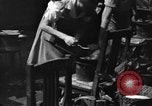 Image Des civils américains Santo Tomas Philippines, 1945, de la seconde 21 séquences d'archives historiques vidéo 65675045813